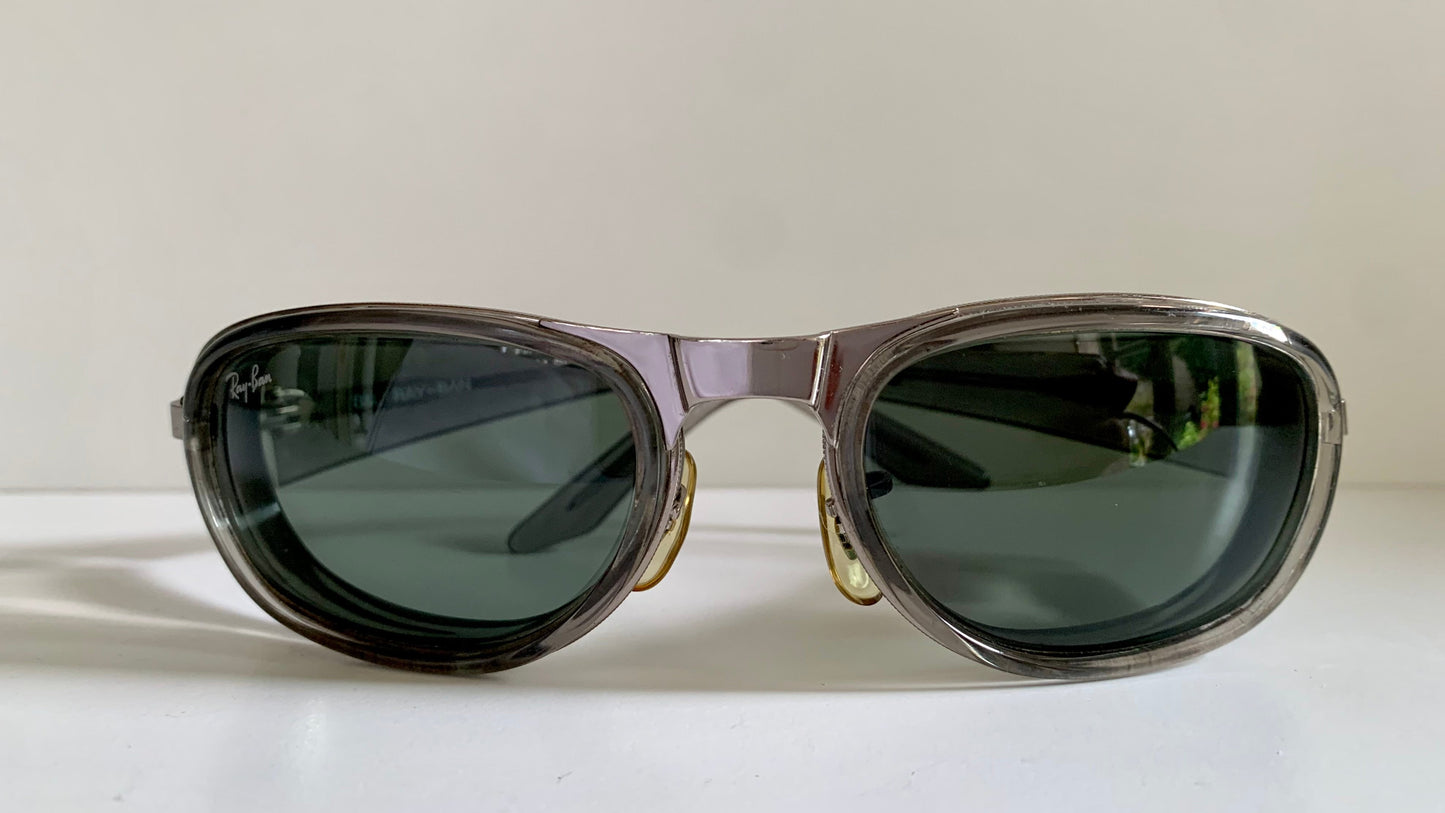 Vintage Ray Ban B&L USA 90s sunglasses - W2660 Sidestreet wrap frame