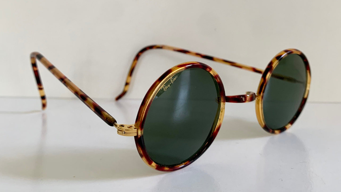 Ray Ban B&L USA vintage sunglasses - Cheyenne W1748 oval carey frames