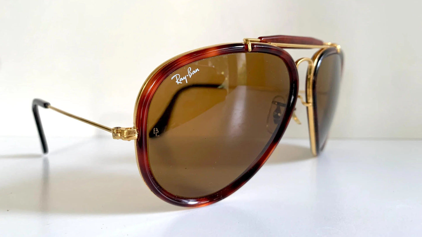 Ray Ban B&L USA vintage sunglasses, 62mm Traditionals W0743 aviators, tortoise shell and gold arista frame