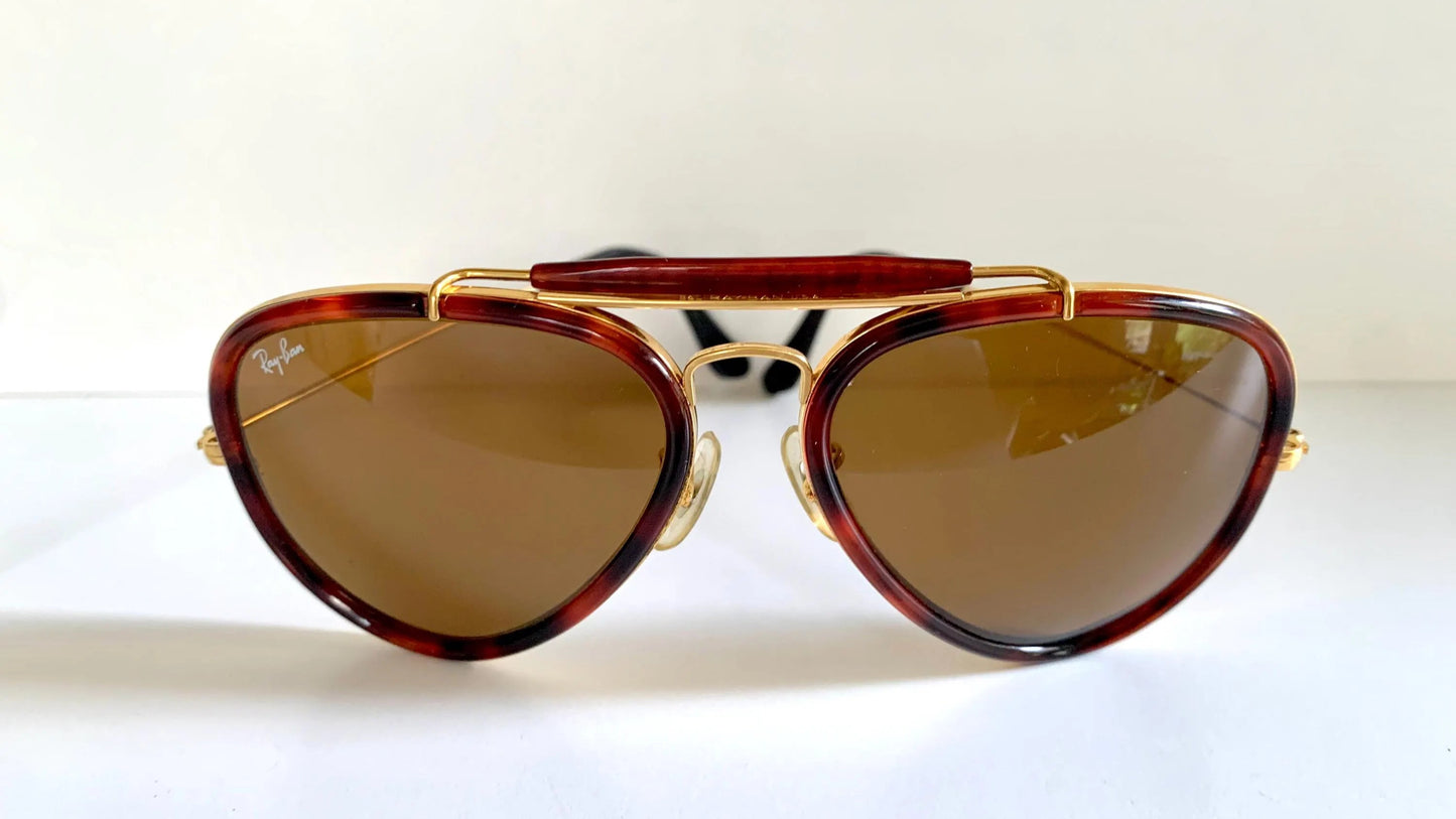 Ray Ban B&L USA vintage sunglasses, 62mm Traditionals W0743 aviators, tortoise shell and gold arista frame