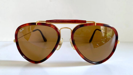 Ray Ban B&L USA vintage sunglasses, 62mm Traditionals W0743 aviators, tortoise shell and gold arista frame