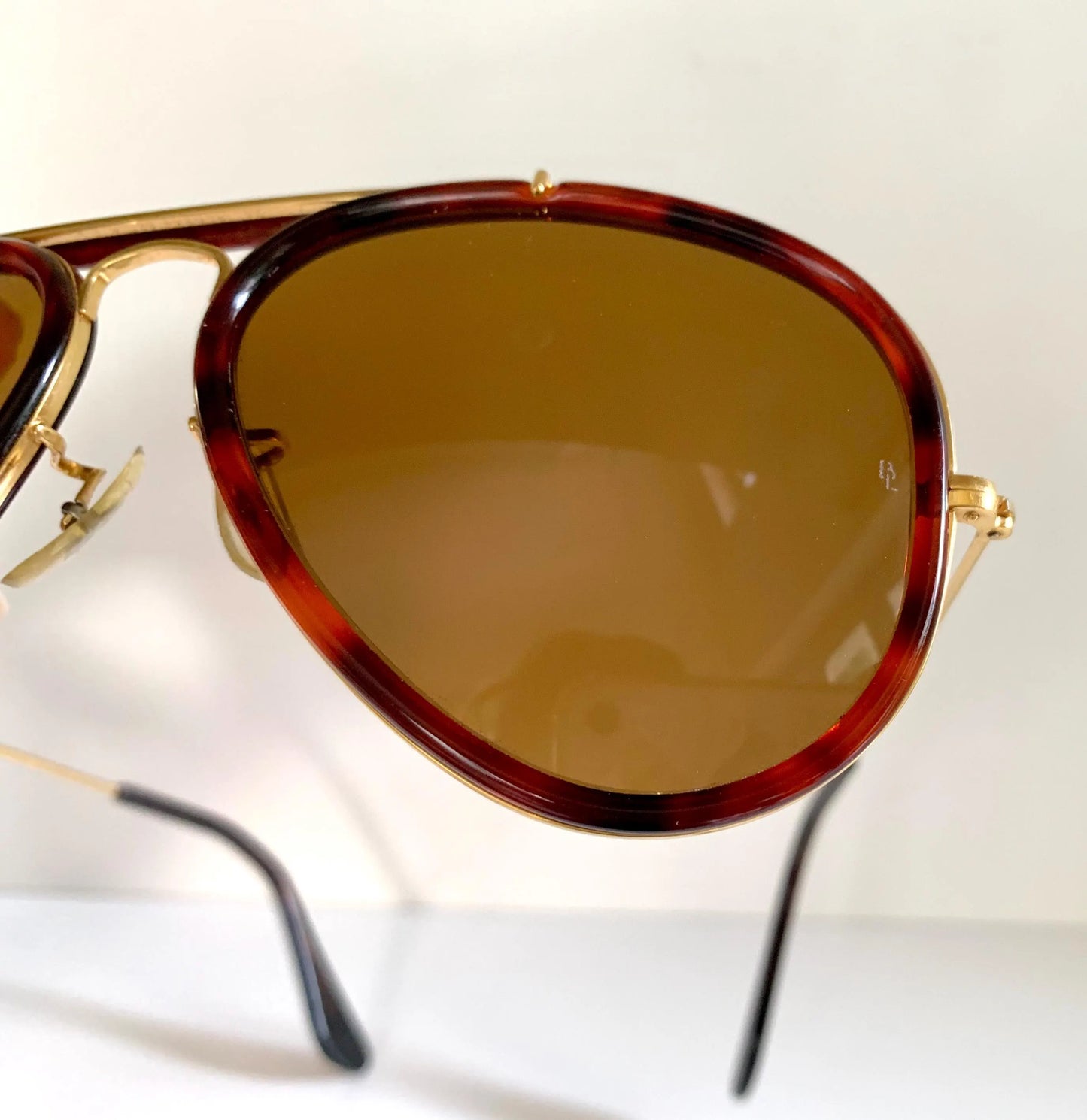 Ray Ban B&L USA vintage sunglasses, 62mm Traditionals W0743 aviators, tortoise shell and gold arista frame