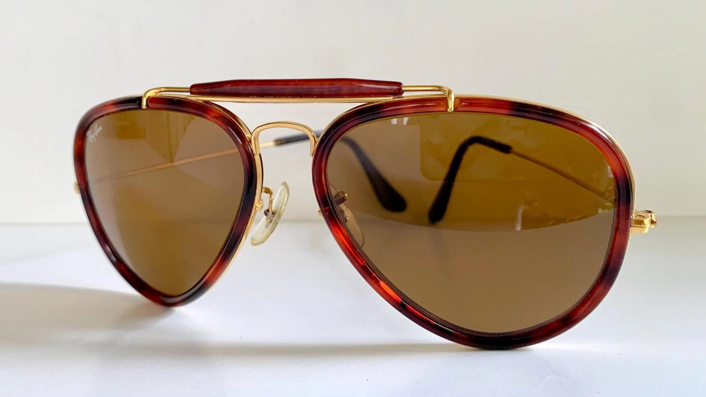 Ray Ban B&L USA vintage sunglasses, 62mm Traditionals W0743 aviators, tortoise shell and gold arista frame