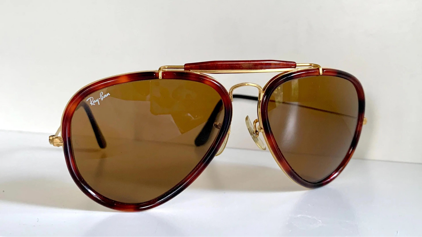 Ray Ban B&L USA vintage sunglasses, 62mm Traditionals W0743 aviators, tortoise shell and gold arista frame