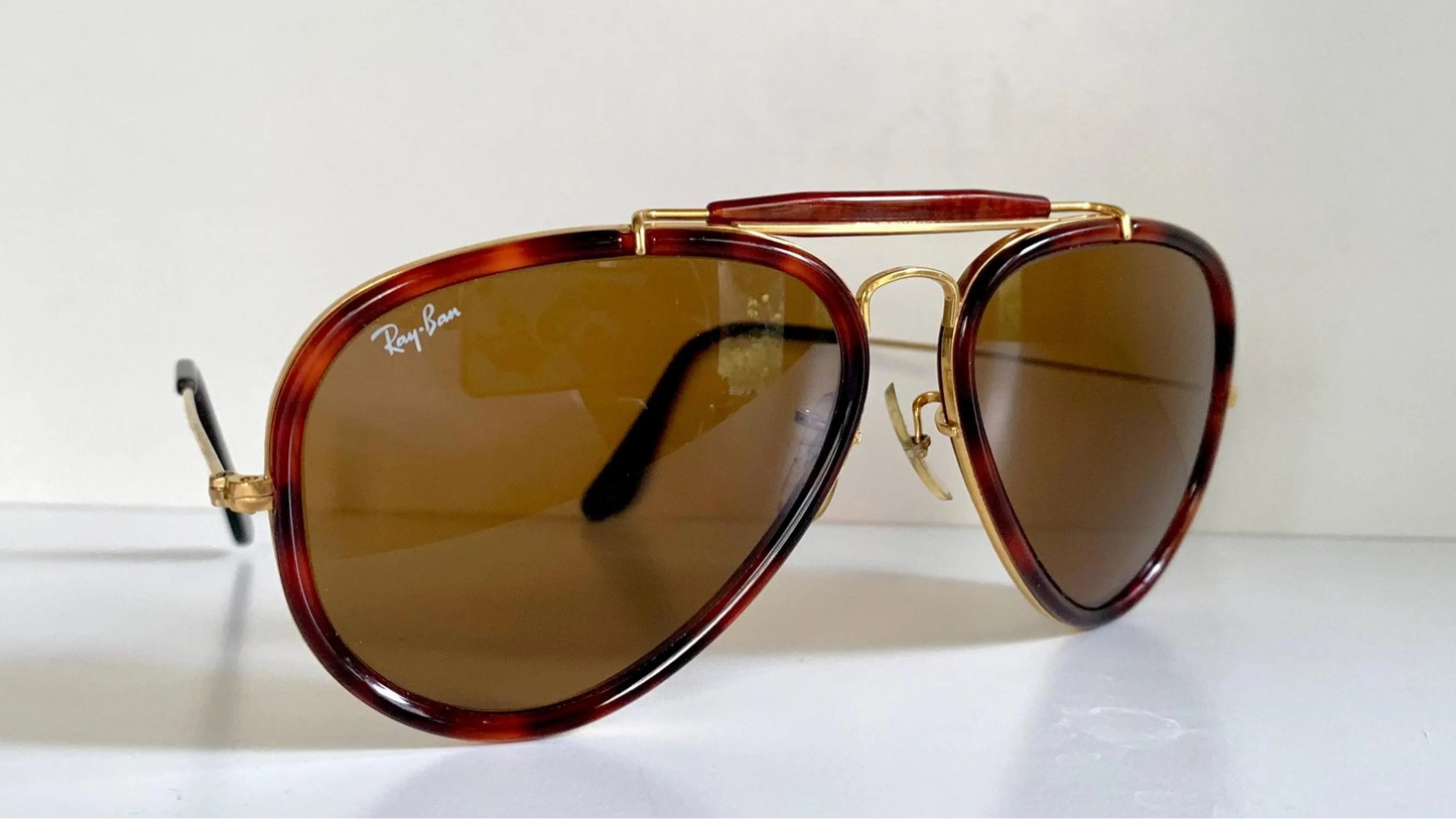 Ray Ban B&L USA vintage sunglasses, 62mm Traditionals W0743 aviators, tortoise shell and gold arista frame