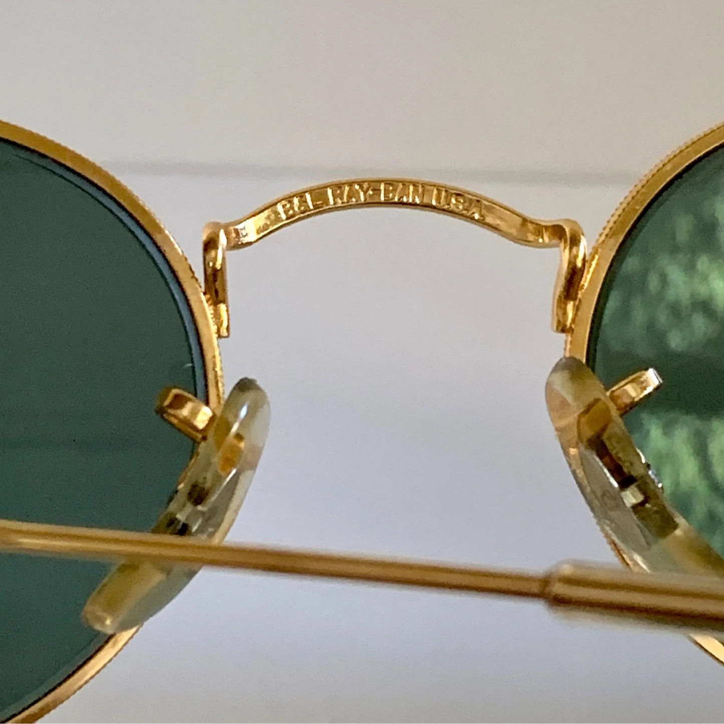 Vintage Ray Ban B&L USA sunglasses - W0976 Classic Oval Gold