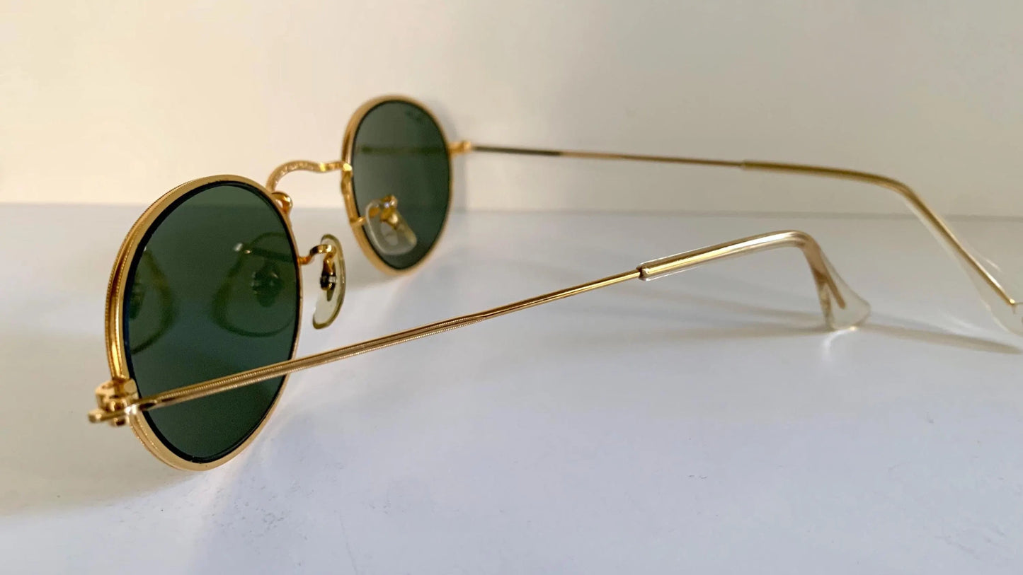 Vintage Ray Ban B&L USA sunglasses - W0976 Classic Oval Gold