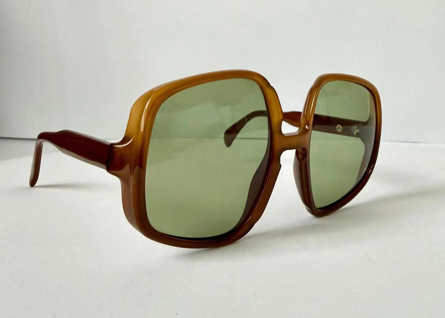 Saphira vintage sunglasses - XL oversized 70s original frames