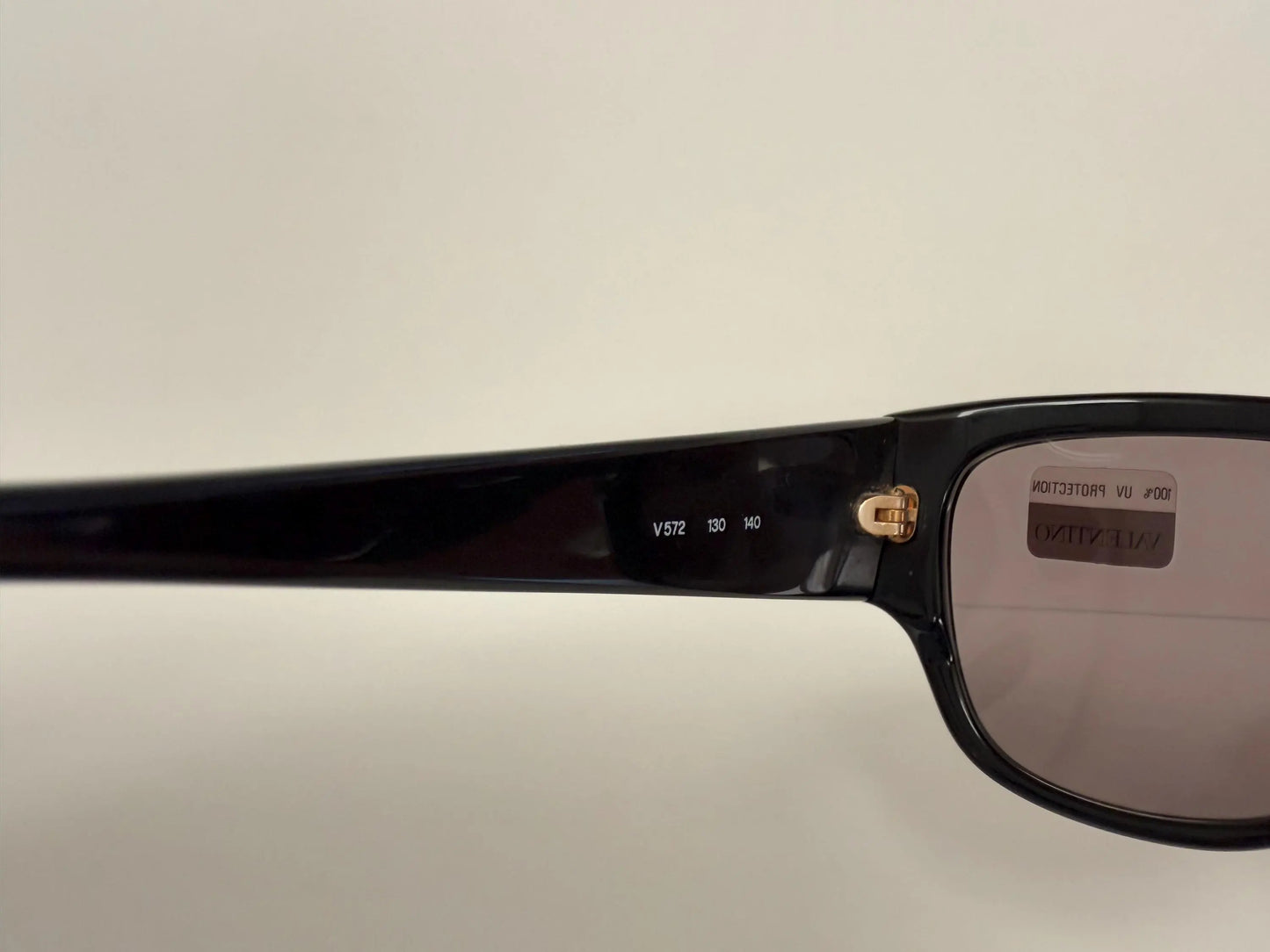 Valentino 90s vintage sunglasses - black square frames