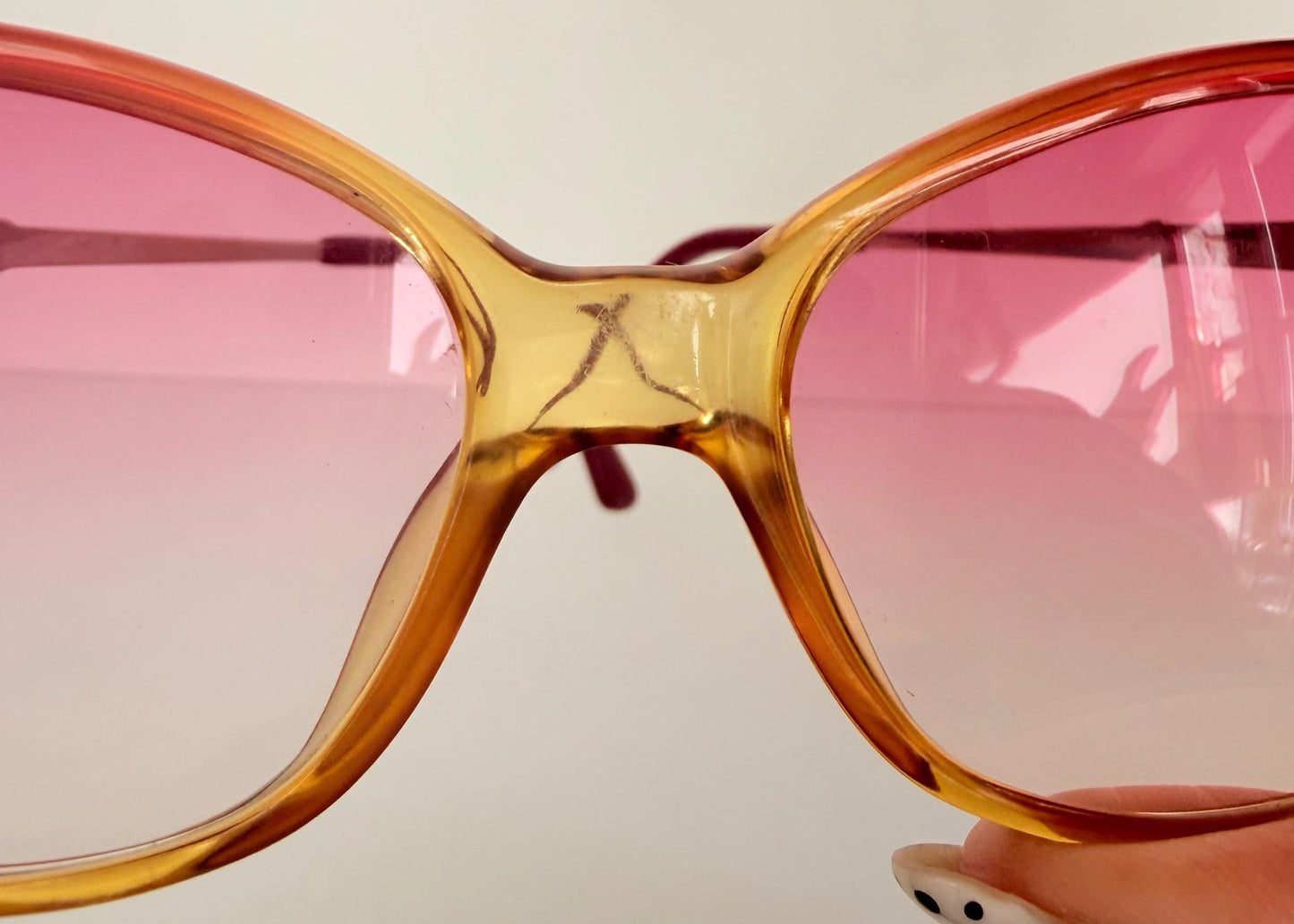 Sunglasses Christian Dior vintage 80s - 2430 pink and gold frame