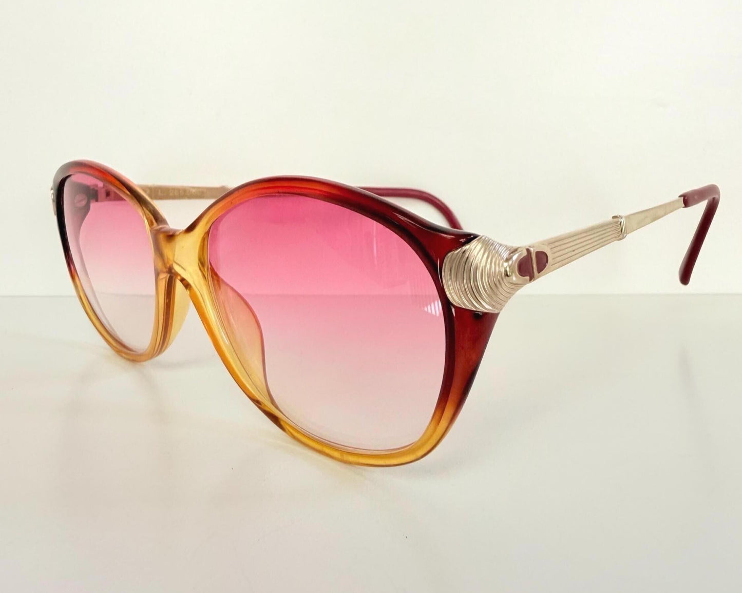Sunglasses Christian Dior vintage 80s - 2430 pink and gold frame