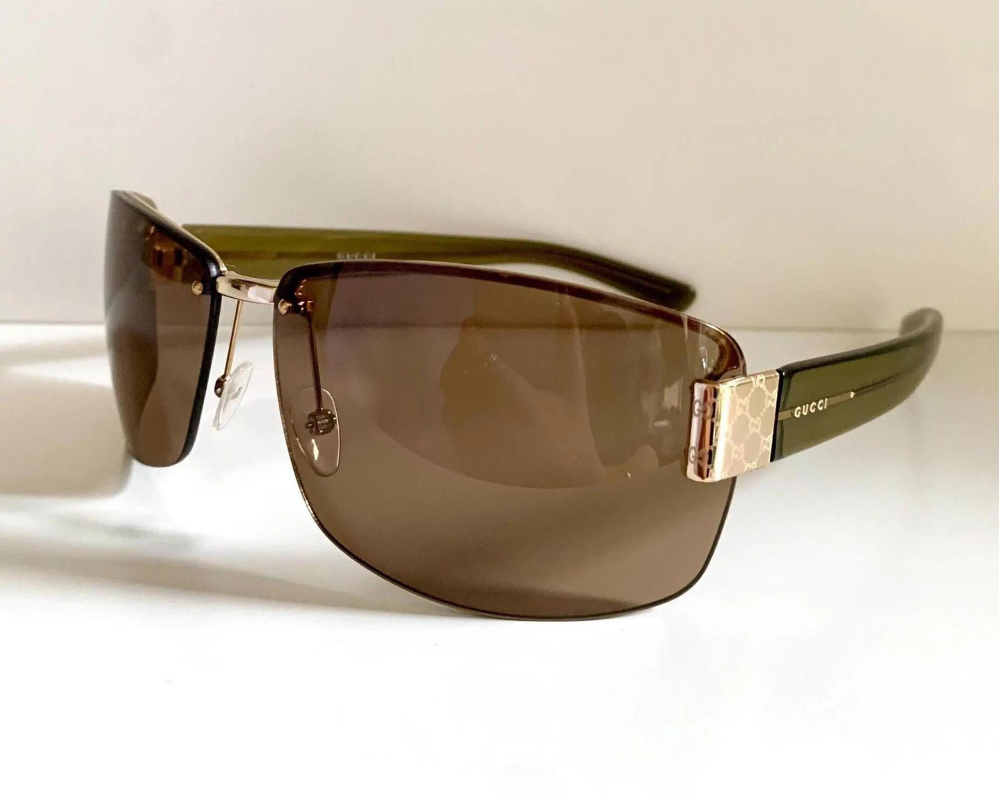 Gucci 00s vintage sunglasses - shield brown and green frame with Gucci logos