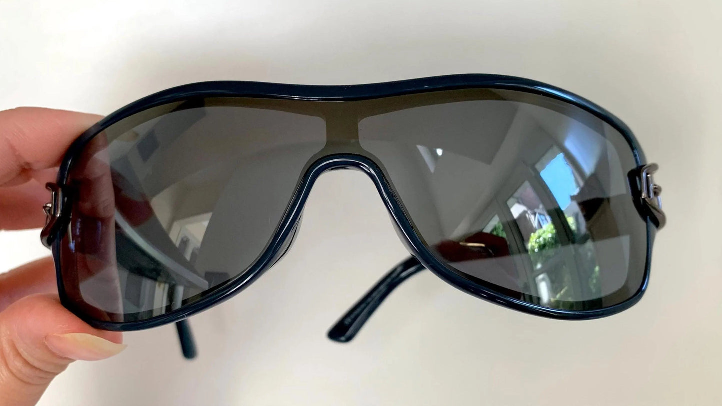 Gucci 90s vintage sunglasses - blue mirrored shield frame with buckle logos