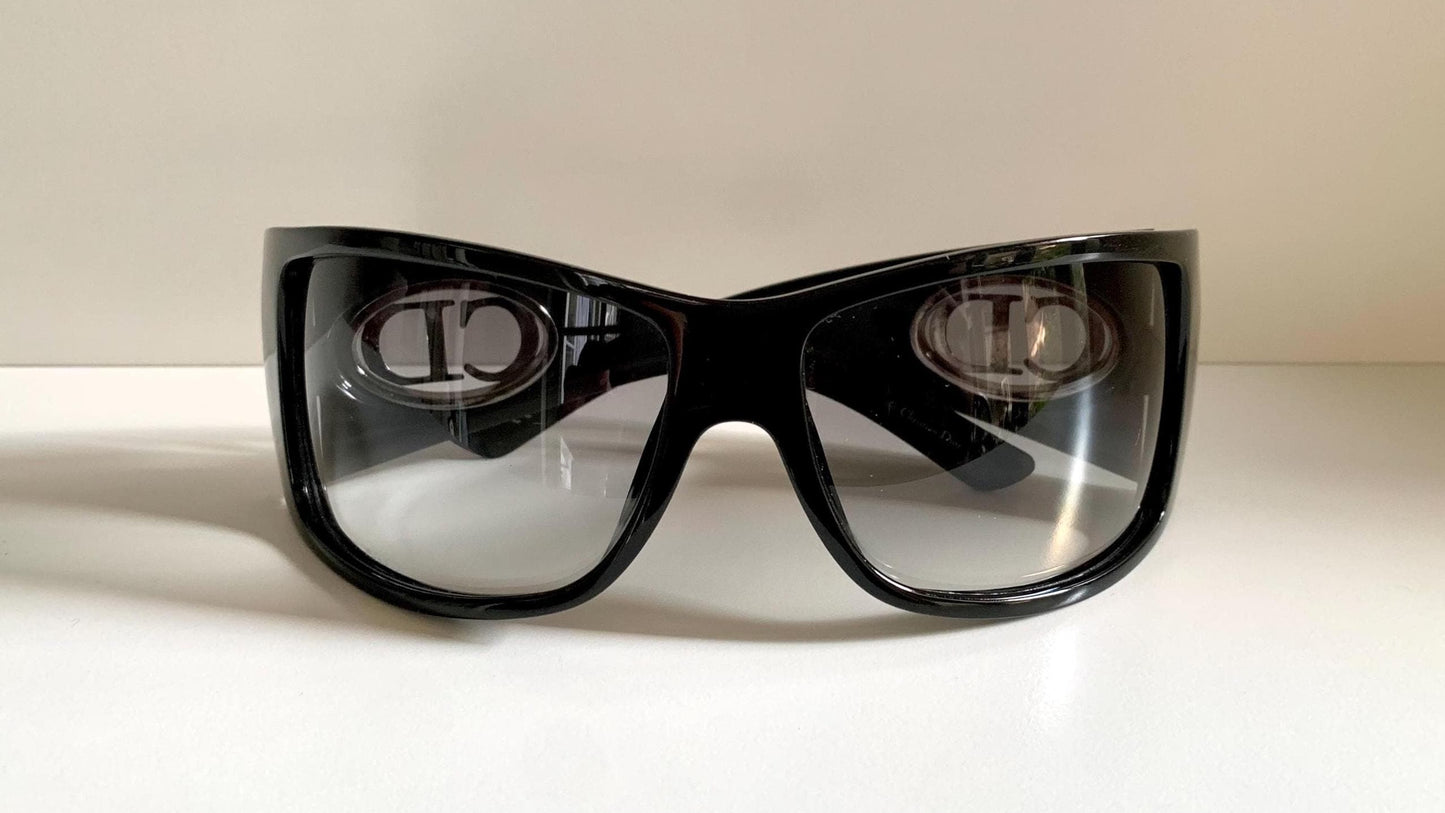Christian Dior Vintage Sunglasses - Flavour 1 XL wrap frame