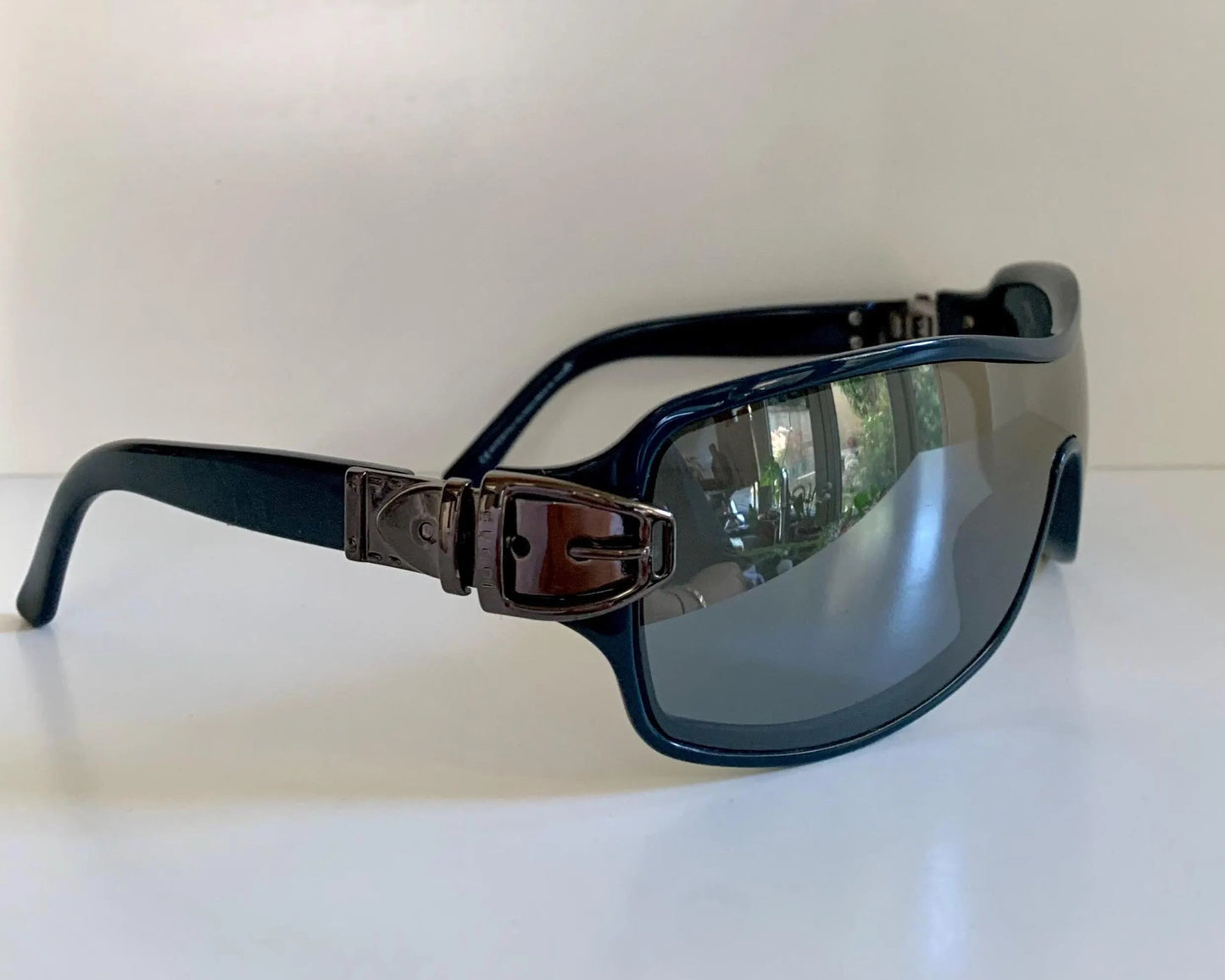 Gucci 90s vintage sunglasses - blue mirrored shield frame with buckle logos