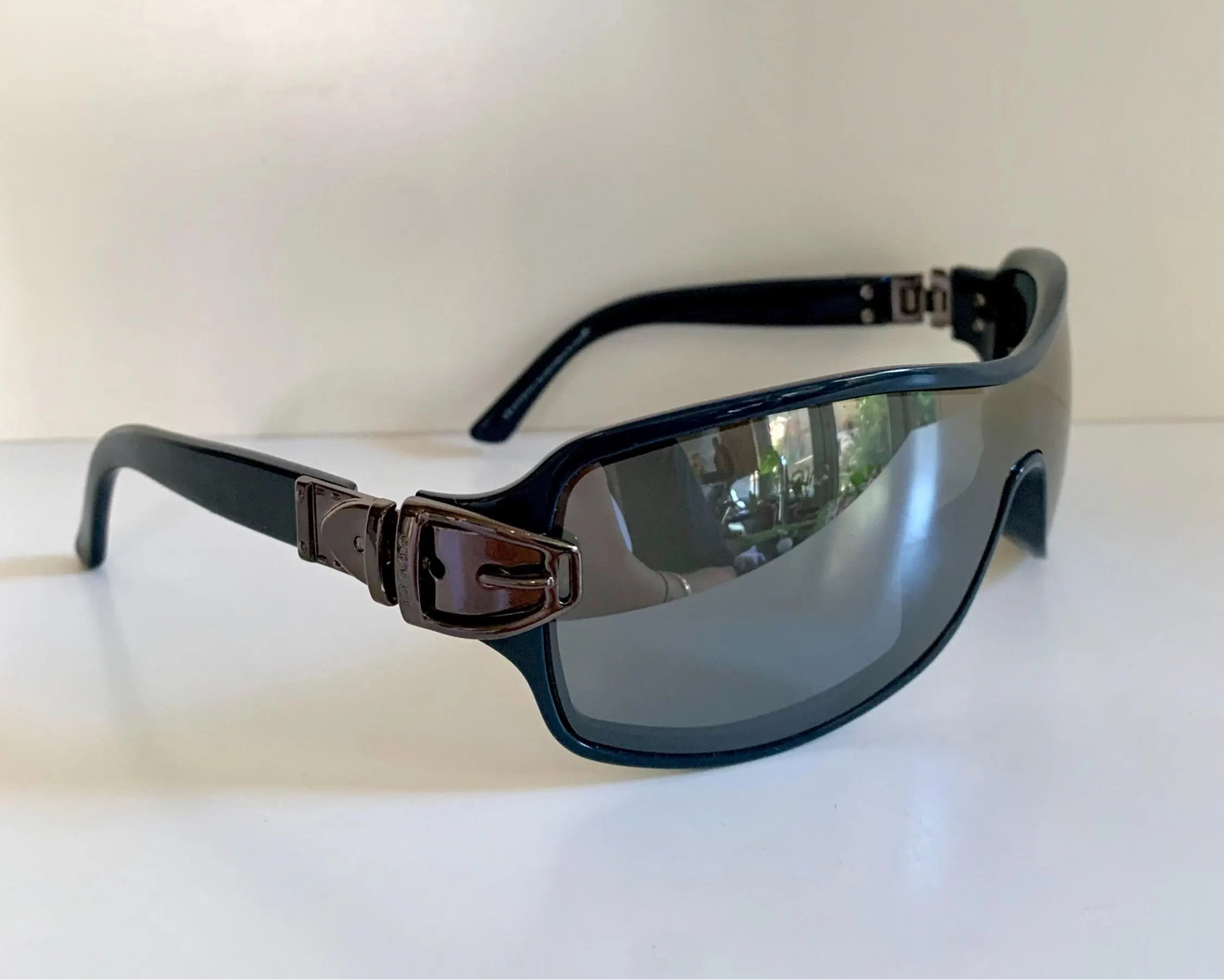Gucci 90s vintage sunglasses - blue mirrored shield frame with buckle logos