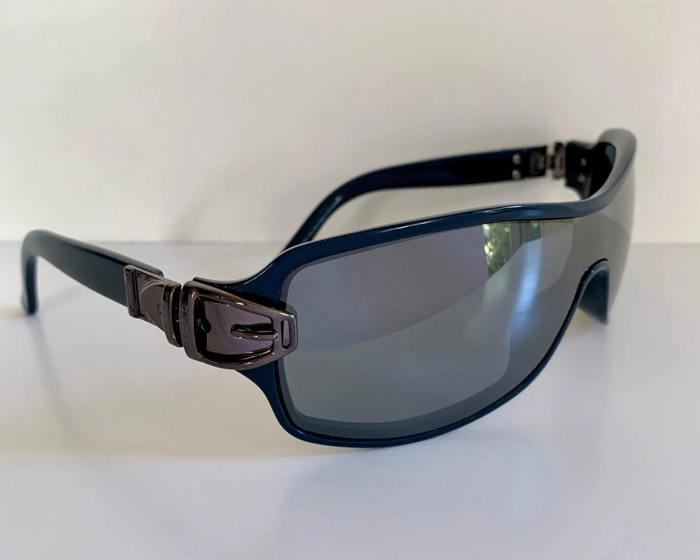 Gucci 90s vintage sunglasses - blue mirrored shield frame with buckle logos