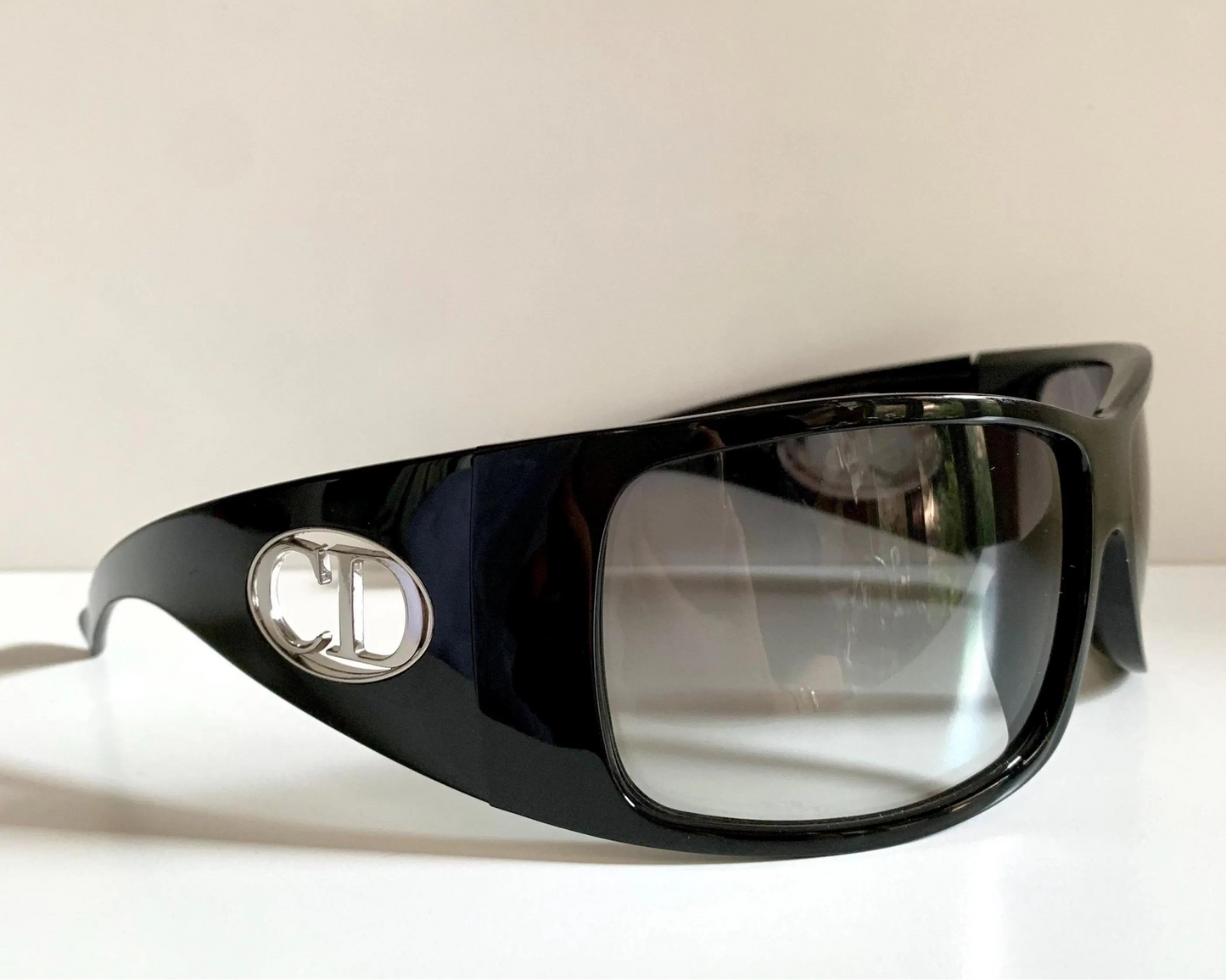 Christian Dior Vintage Sunglasses - Flavour 1 XL wrap frame