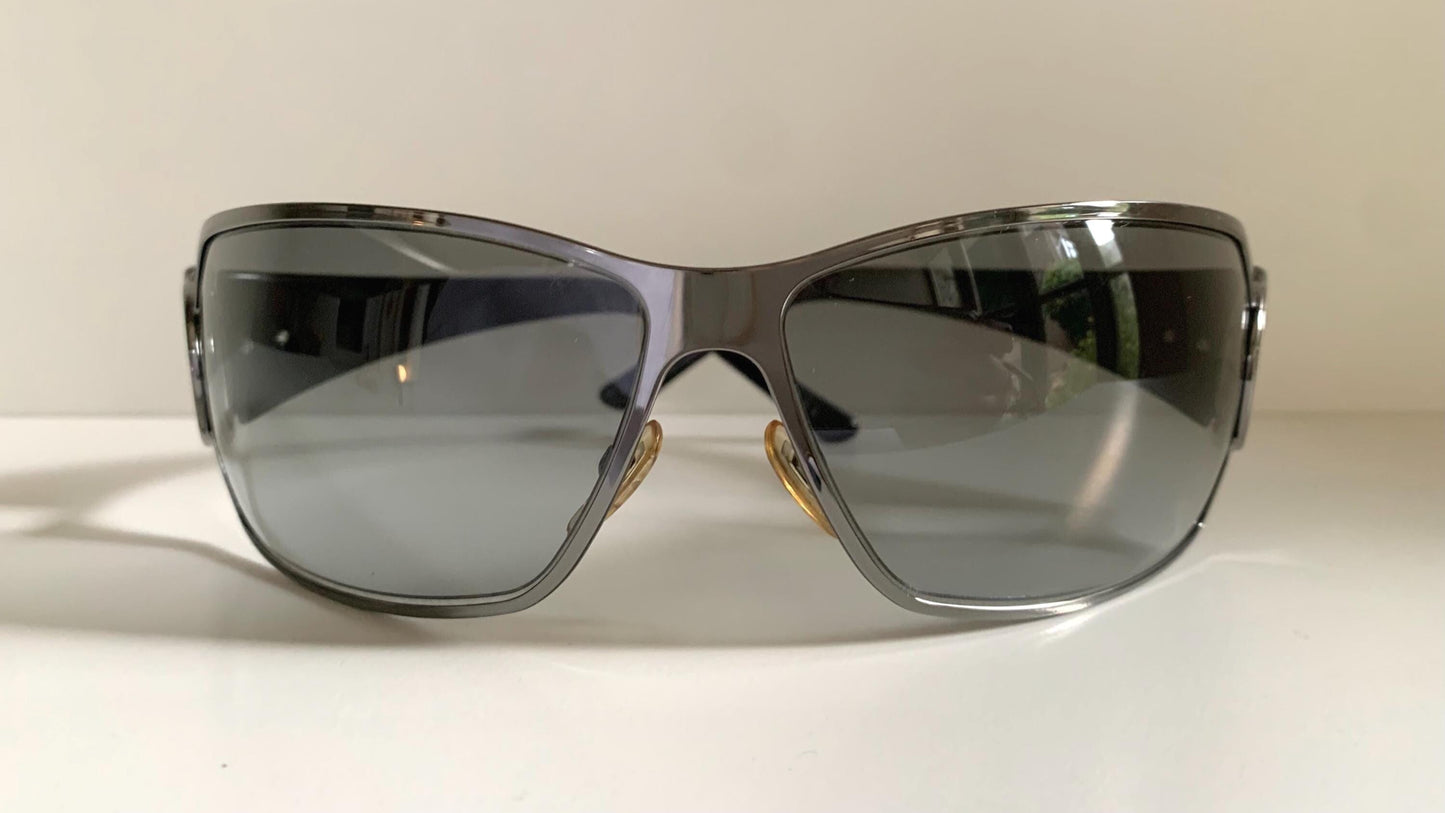 Gucci 90s vintage sunglasses - black and silver wrap frame with Strass Horsebit logo