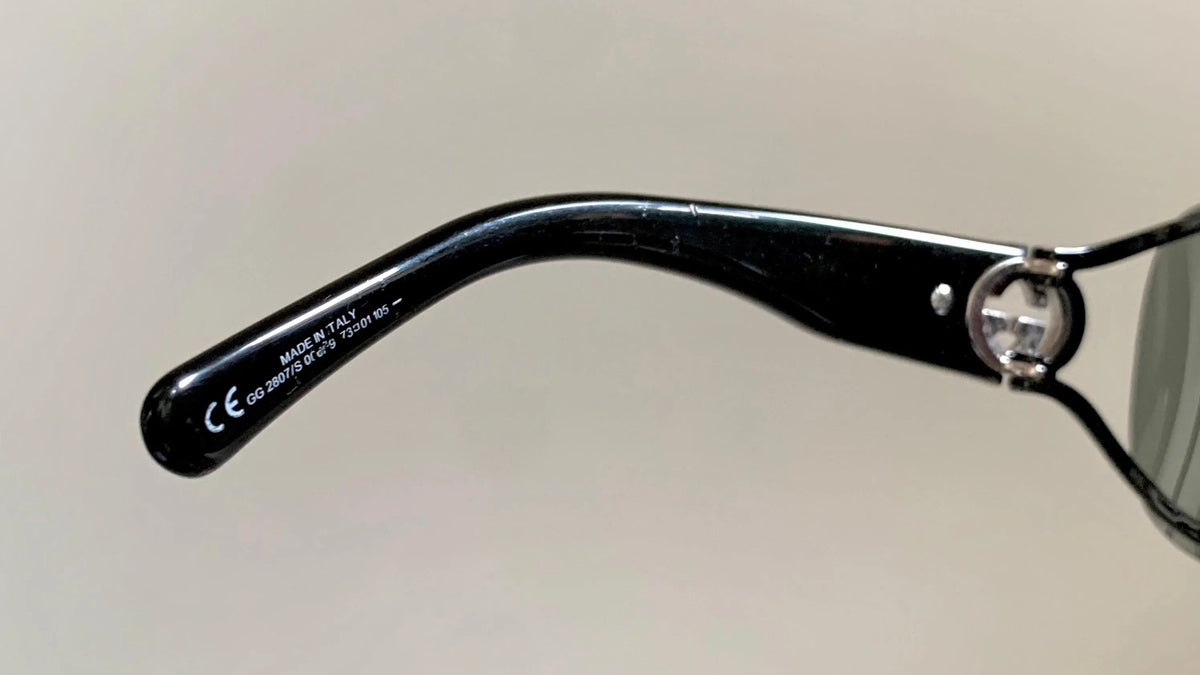 Gucci 00s vintage sunglasses - black rimless shield frame with strass logos
