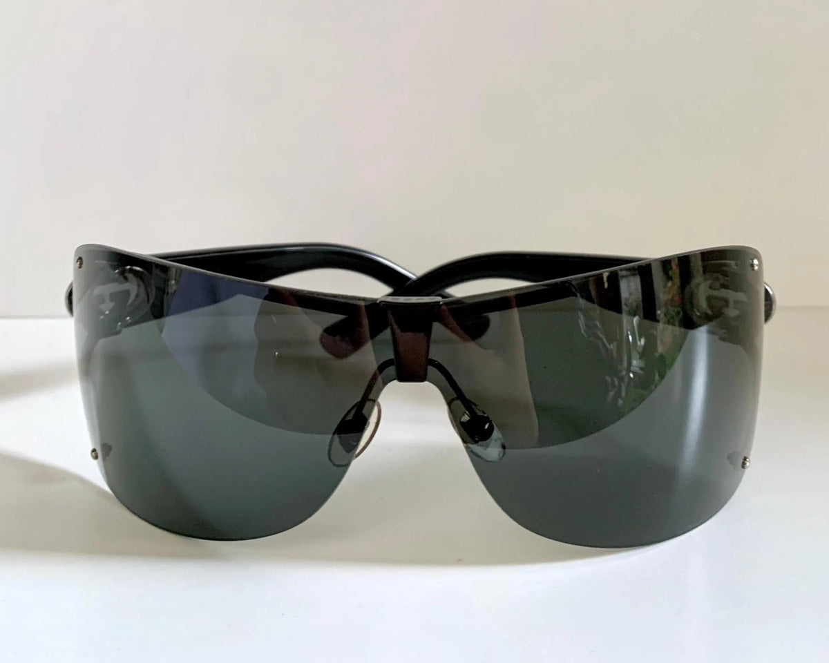 Gucci 00s vintage sunglasses - black rimless shield frame with strass logos