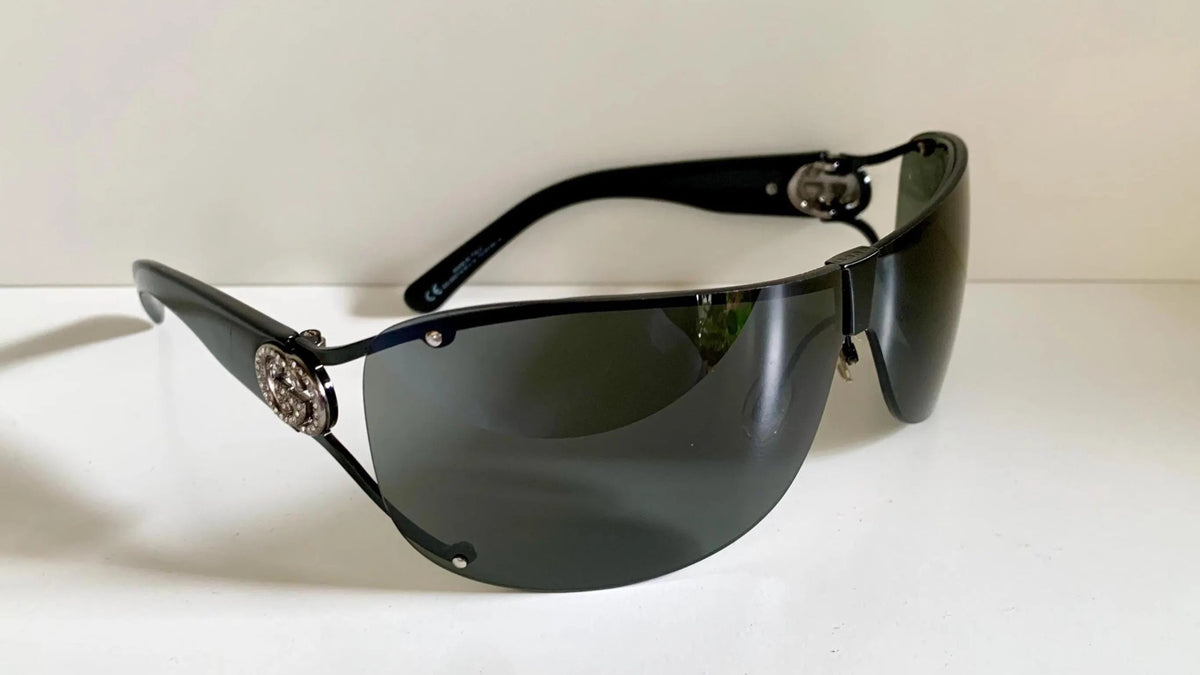 Gucci 00s vintage sunglasses - black rimless shield frame with strass logos